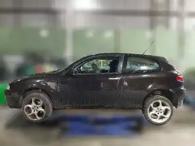 Veículo de Sucata alfa romeo 147 (190) 1.6 16v cat do ano 2003 alimentado ar32104