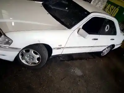 Sloopvoertuig mercedes-benz clase c (w201) berlina * van het jaar 1996 aangedreven 
