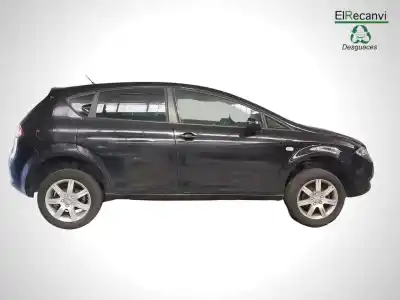 Véhicule à la ferraille seat leon (1p1) comfort limited de l'année 2007 alimenté bxe