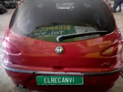 Sloopvoertuig alfa romeo 147 (190) 1.9 jtd distinctive van het jaar 2004 aangedreven 937a2000