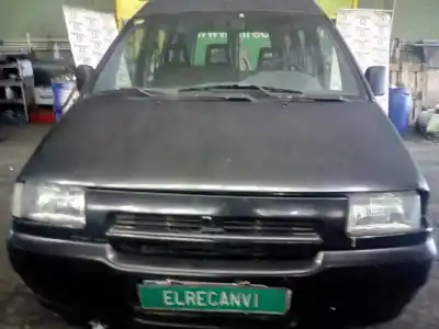 Véhicule à la ferraille PEUGEOT EXPERT KOMBI Confort acristaldo (5 asientos) de l'année 2016 alimenté DHXXUD9TE