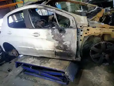 Scrapping Vehicle peugeot 308 confort of the year 2014 powered 5fs