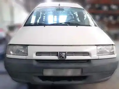 Véhicule à la ferraille PEUGEOT EXPERT KOMBI Confort acristaldo (5 asientos) de l'année 2000 alimenté DHX