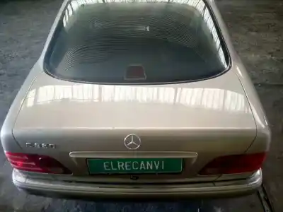 Verschrottungsfahrzeug mercedes-benz clase e (w210) berlina 320 (210.055) des jahres 1996 angetrieben m104995