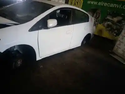 Veículo de Sucata honda insight (ze2) básico do ano 2010 alimentado lda3