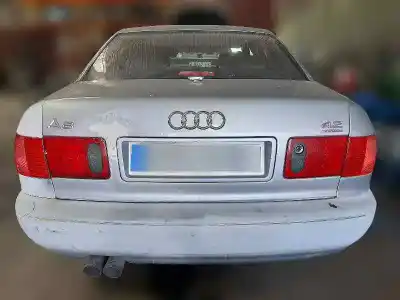 Здавання транспортного засобу audi a8 (d2) 4.2 v8 40v року 1997 потужний 