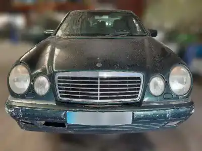 Verschrottungsfahrzeug MERCEDES-BENZ CLASE E (W210) BERLINA 320 (210.065) 224 CV / 165 KW des Jahres 2000 angetrieben 104995