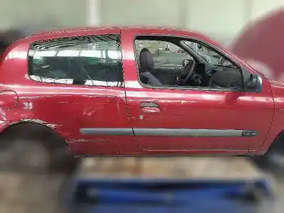 Здавання транспортного засобу renault clio ii fase ii (b/cb0) authentique року 2001 потужний k4j