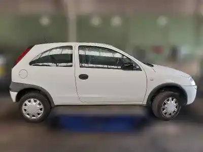 Veículo de Sucata opel corsa c furgoneta/hatchback (x01) 1.7 di 16v (f08, w5l) do ano 2002 alimentado y17dtl