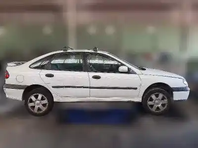 Verschrottungsfahrzeug RENAULT LAGUNA (B56) 1.9 dCi Diesel CAT 107 CV / 79 KW des Jahres 2001 angetrieben F9Q718