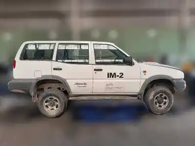 Veículo de Sucata nissan terrano/terrano.ii (r20) aventura do ano 1999 alimentado td27