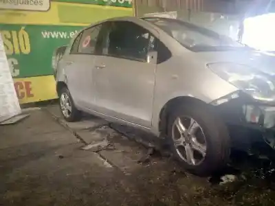Veículo de Sucata TOYOTA YARIS TS do ano 2010 alimentado 1NDTV