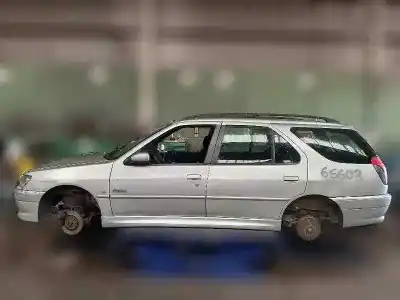 Veículo de Sucata peugeot 306 break boulebard do ano 2001 alimentado nft