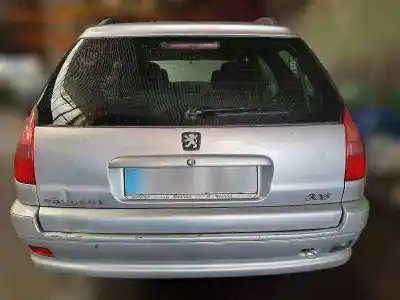 Veículo de Sucata peugeot 306 break boulebard do ano 2001 alimentado nft