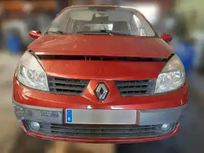 Véhicule à la ferraille renault                                            scenic ii                                                                                                                                                                                                                                                  authentique                                                                                                                                                                                                                                                de l'année 2005 alimenté f9q804