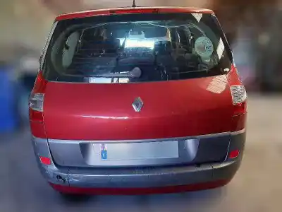 Véhicule à la ferraille renault                                            scenic ii                                                                                                                                                                                                                                                  authentique                                                                                                                                                                                                                                                de l'année 2005 alimenté f9q804