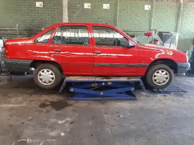 Veicolo di demolizione opel kadett e cup lim. 82 cv / 60 kw dell'anno 1989 alimentato 16sv