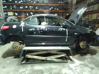 Verschrottungsfahrzeug peugeot 206 cc cc des jahres 2003 angetrieben rfn