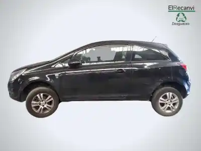 Veículo de Sucata opel corsa d ´´111 years´´ do ano 2001 alimentado a14xer