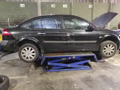 Здавання транспортного засобу renault megane ii berlina 3p confort dynamique 131 cv / 96 kw року 2009 потужний f9q