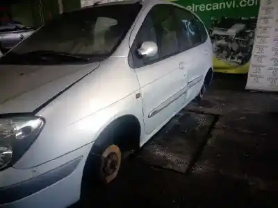 Veicolo di demolizione renault scenic (ja..) 1.6 16v authentique (ja0b/11) dell'anno 2003 alimentato a7