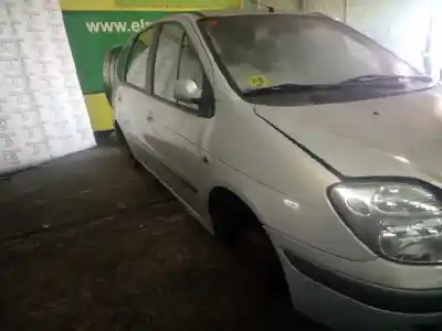 Veicolo di demolizione renault scenic (ja..) 1.6 16v authentique (ja0b/11) dell'anno 2003 alimentato a7