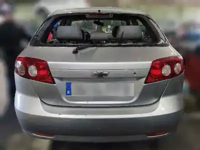 Veículo de Sucata chevrolet lacetti sx do ano 2001 alimentado f16d3