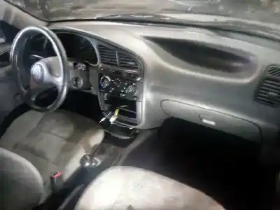 Veículo de Sucata daewoo lanos cool do ano 1998 alimentado 