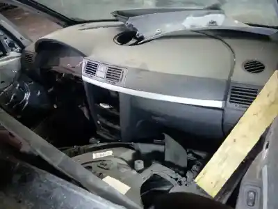 Veículo de Sucata opel meriva * do ano 2001 alimentado 