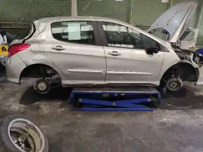 Veículo de Sucata peugeot 308 confort do ano 2008 alimentado 5fw