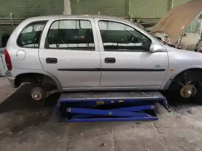 Veicolo di demolizione opel corsa b top 100 (e) dell'anno 1999 alimentato x12xe