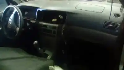 Veículo de Sucata toyota corolla (e12) 1.6 16v do ano 2002 alimentado 3zzfe