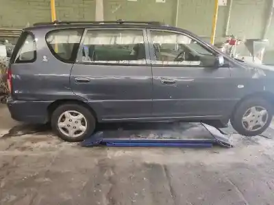 Veicolo di demolizione kia carens 1.8 monovolumen dell'anno 2002 alimentato t8