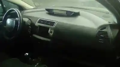 Veículo de Sucata citroen c4 berlina collection do ano 2009 alimentado 9hxdv6ated4