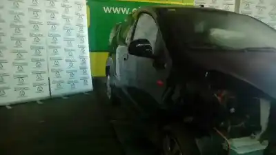 Véhicule à la ferraille NISSAN PIXO (UA0) 1.0 de l'année 2009 alimenté K10B