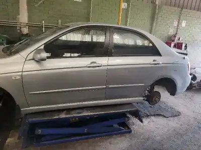 Veículo de Sucata kia cerato 2.0 ex crdi berlina do ano 2004 alimentado d4ea