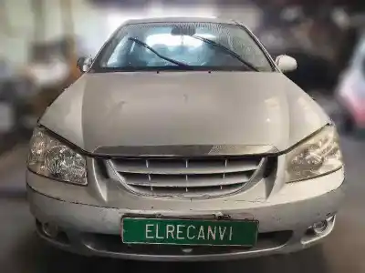 Veículo de Sucata KIA CERATO 2.0 EX CRDi Berlina do ano 2004 alimentado D4EA