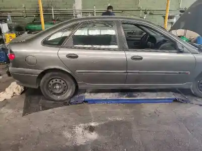 Veicolo di demolizione RENAULT LAGUNA (B56) 1.8 dell'anno 1998 alimentato F3P