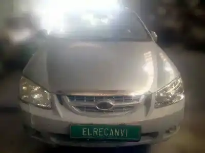 Veículo de Sucata kia cerato 1.5 crdi do ano 2006 alimentado d4fa