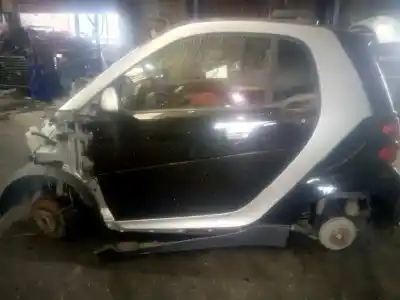 Veículo de Sucata SMART                                              FORTWO COUPE                                                                                                                                                                                                                                               Basis (52kW) (453.342) 71 CV / 52 KW                                                                                                                                                                                                                       do ano 2007 alimentado 3B21