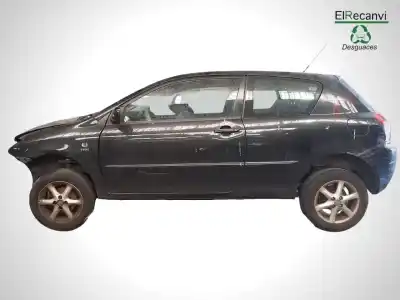 Veículo de Sucata toyota corolla (e12) 1.6 16v do ano 2002 alimentado 3zzfe