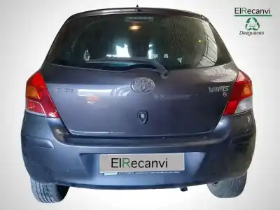 Véhicule à la ferraille toyota yaris (_p9_) 1.33 vvt-i (nsp90_) de l'année 2001 alimenté 1nr