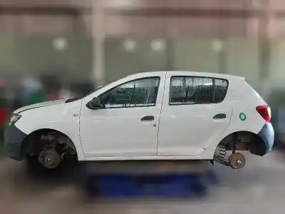 Veículo de Sucata dacia sandero básico do ano 2013 alimentado d4f732