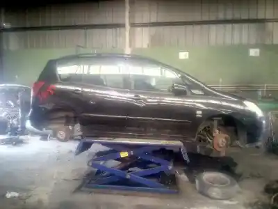 Veículo de Sucata toyota corolla (e12) 2.0 d-4d linea sol berlina do ano 2003 alimentado 1cdftv