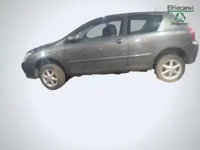 Veicolo di demolizione toyota corolla (e12) 2.0 d-4d linea luna berlina dell'anno 2003 alimentato 1cdftv