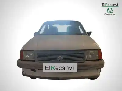 Véhicule à la ferraille OPEL CORSA A Joy de l'année 1990 alimenté 14NV