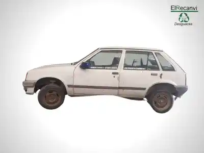 Veículo de Sucata opel corsa a joy do ano 1990 alimentado 14nv