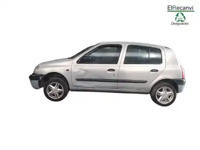 Véhicule à la ferraille renault clio ii fase i (b/cbo) 1.2 de l'année 2000 alimenté d7f