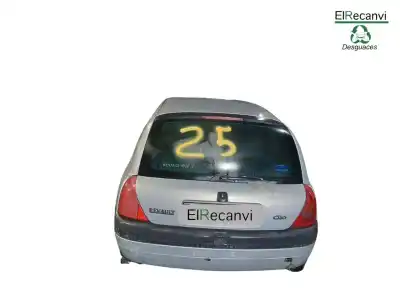 Véhicule à la ferraille renault clio ii fase i (b/cbo) 1.2 de l'année 2000 alimenté d7f
