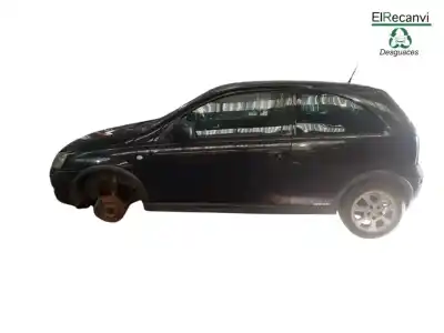 Sloopvoertuig opel corsa c cosmo van het jaar 2004 aangedreven z17dth